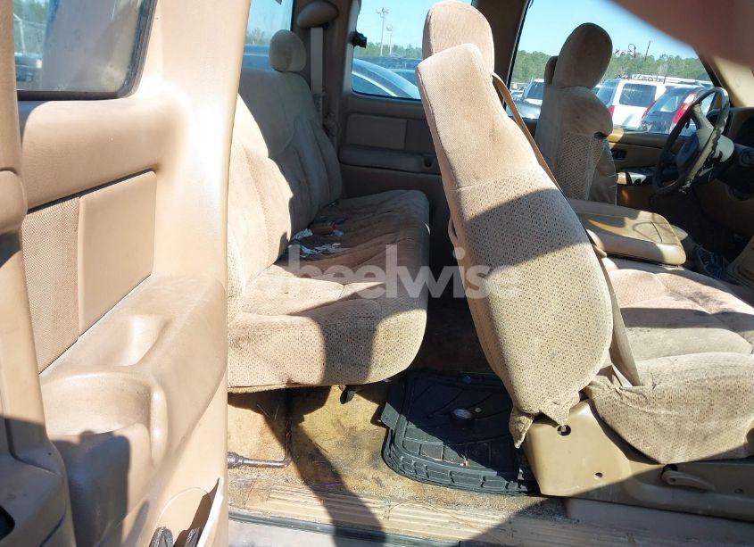 Photo 8 of 1999 Chevrolet Silverado 1500 LS (VIN 2GCEC19V1X1144026)