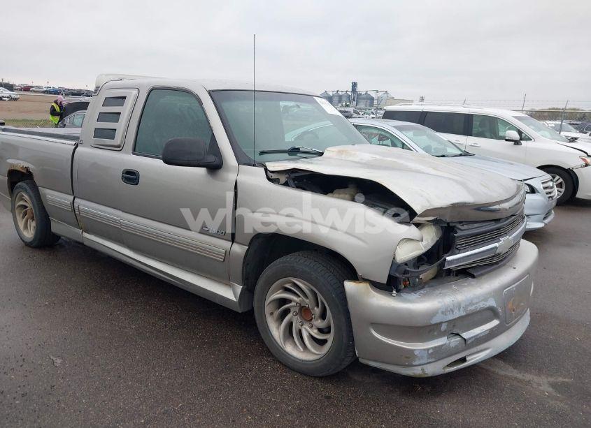 1999 Chevrolet Silverado 1500 LS (VIN 2GCEC19V1X1183487) main photo