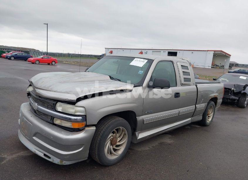 Photo 2 of 1999 Chevrolet Silverado 1500 LS (VIN 2GCEC19V1X1183487)