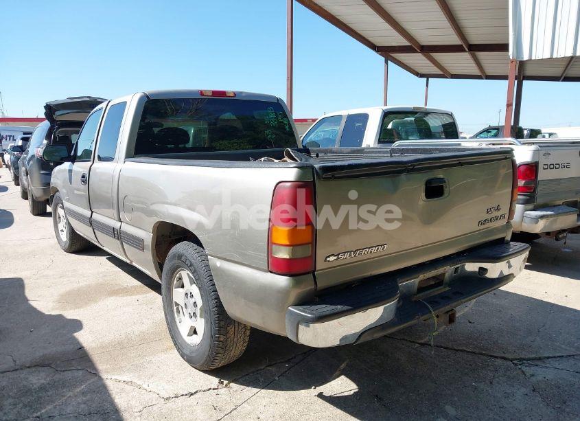 Photo 3 of 2002 Chevrolet Silverado 1500 LS (VIN 2GCEC19V221337813)