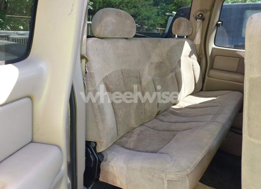 Photo 8 of 2002 Chevrolet Silverado 1500 LS (VIN 2GCEC19V221337813)