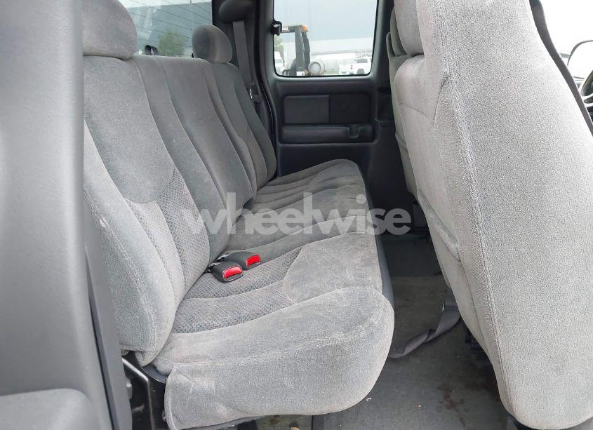 Photo 8 of 2003 Chevrolet Silverado 1500 LS (VIN 2GCEC19V231120957)