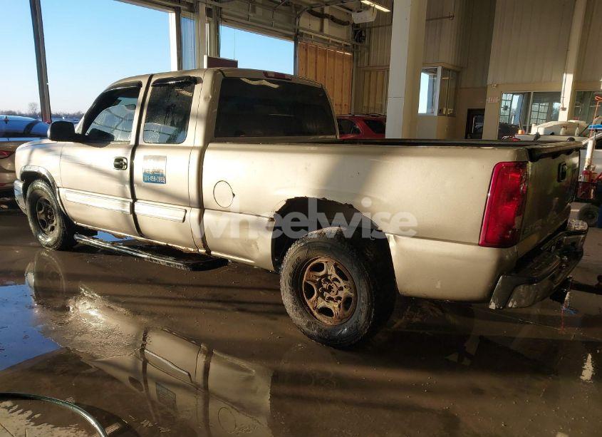 Photo 3 of 2003 Chevrolet Silverado 1500 LS (VIN 2GCEC19V231358663)