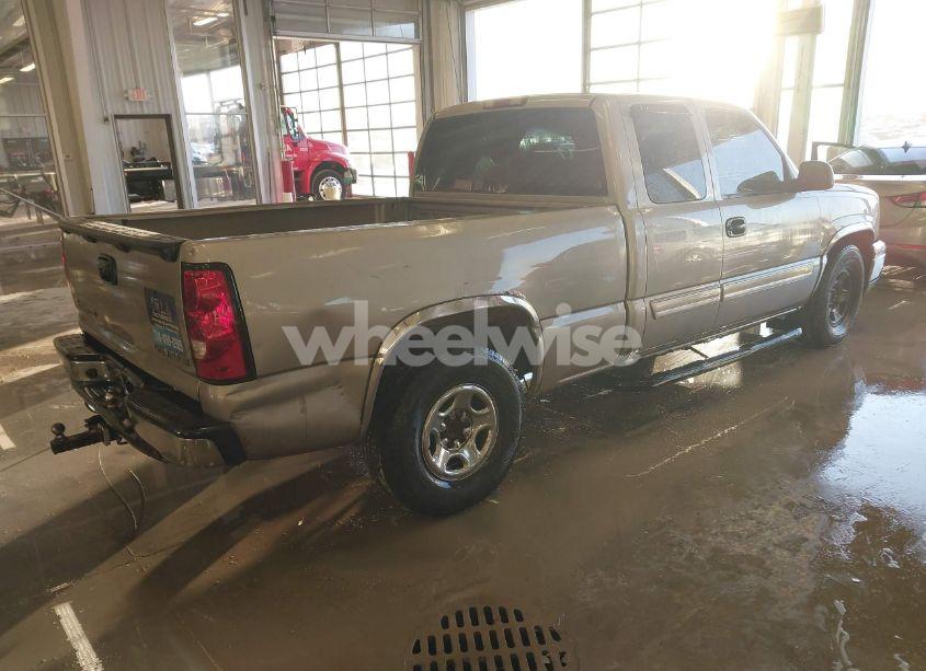 Photo 4 of 2003 Chevrolet Silverado 1500 LS (VIN 2GCEC19V231358663)