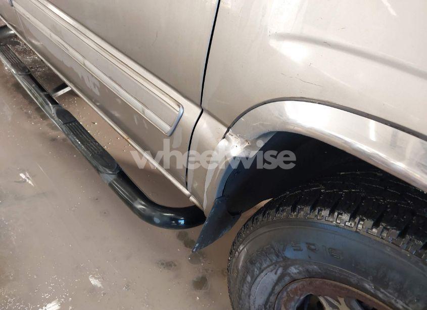 Photo 6 of 2003 Chevrolet Silverado 1500 LS (VIN 2GCEC19V231358663)