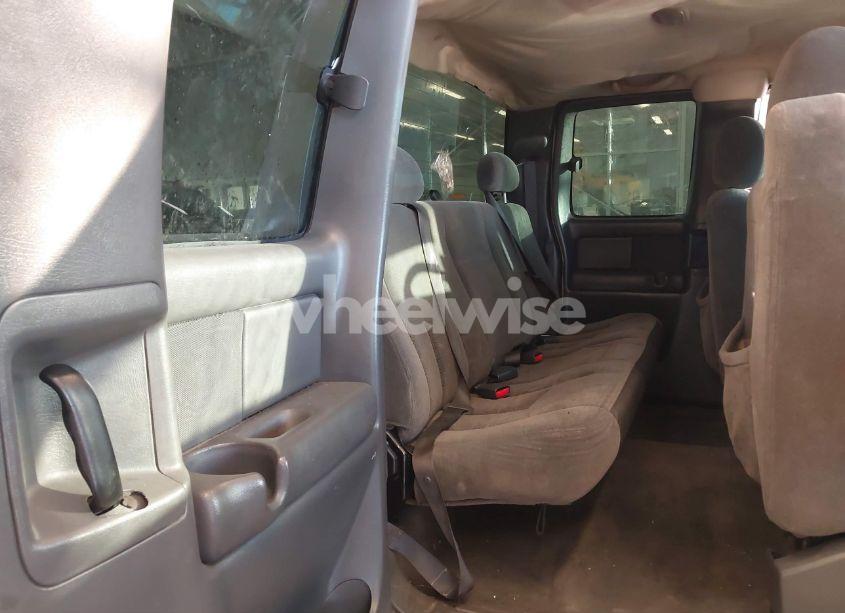 Photo 8 of 2003 Chevrolet Silverado 1500 LS (VIN 2GCEC19V231358663)