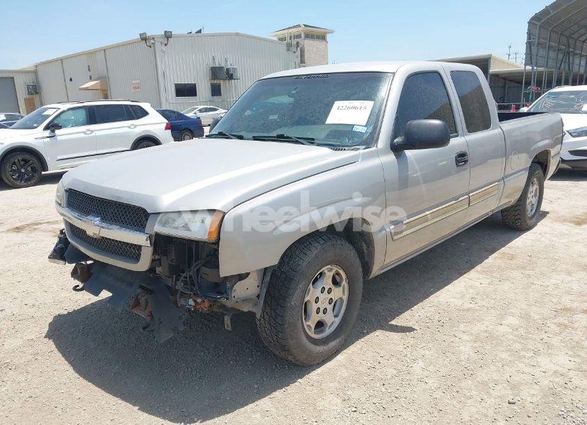 Photo 2 of 2004 Chevrolet Silverado 1500 LS (VIN 2GCEC19V241118255)