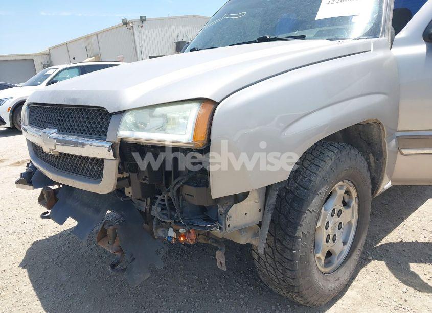 Photo 6 of 2004 Chevrolet Silverado 1500 LS (VIN 2GCEC19V241118255)