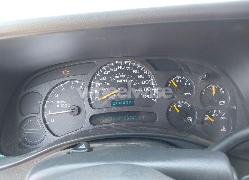 Photo 7 of 2004 Chevrolet Silverado 1500 LS (VIN 2GCEC19V241118255)