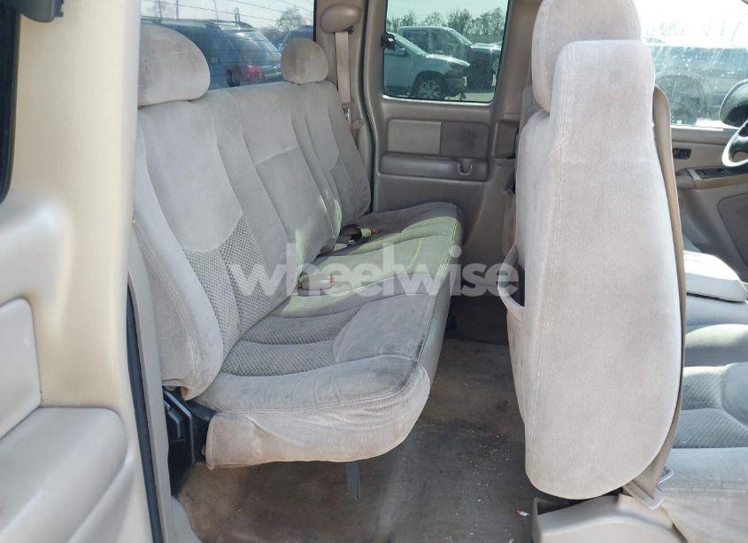 Photo 8 of 2004 Chevrolet Silverado 1500 LS (VIN 2GCEC19V241233051)