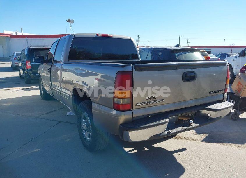 Photo 3 of 2001 Chevrolet Silverado 1500 LS (VIN 2GCEC19V311122567)