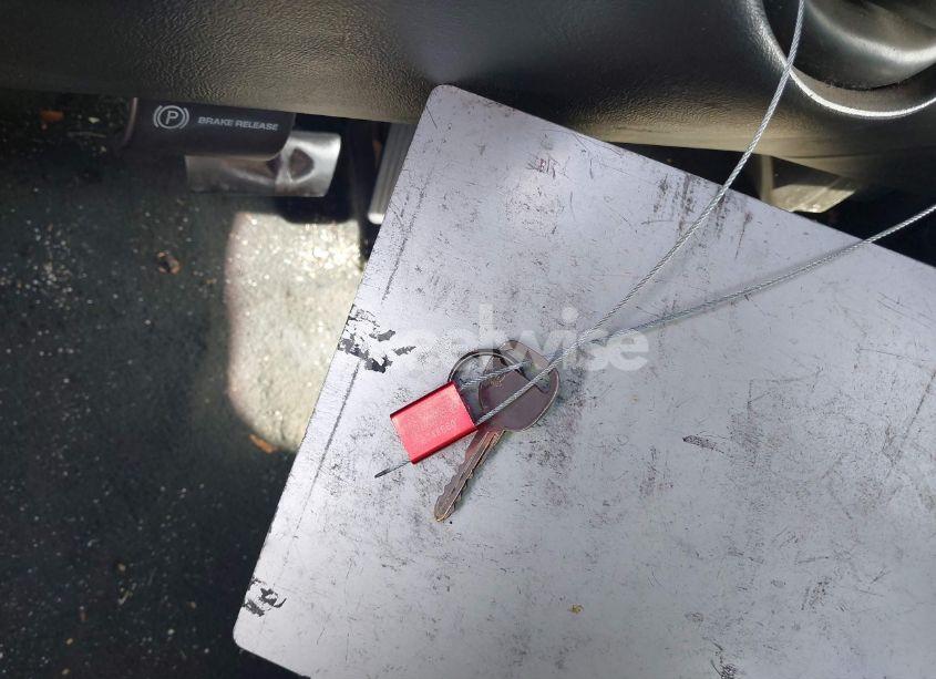 Photo 11 of 2002 Chevrolet Silverado 1500 LS (VIN 2GCEC19V321208303)