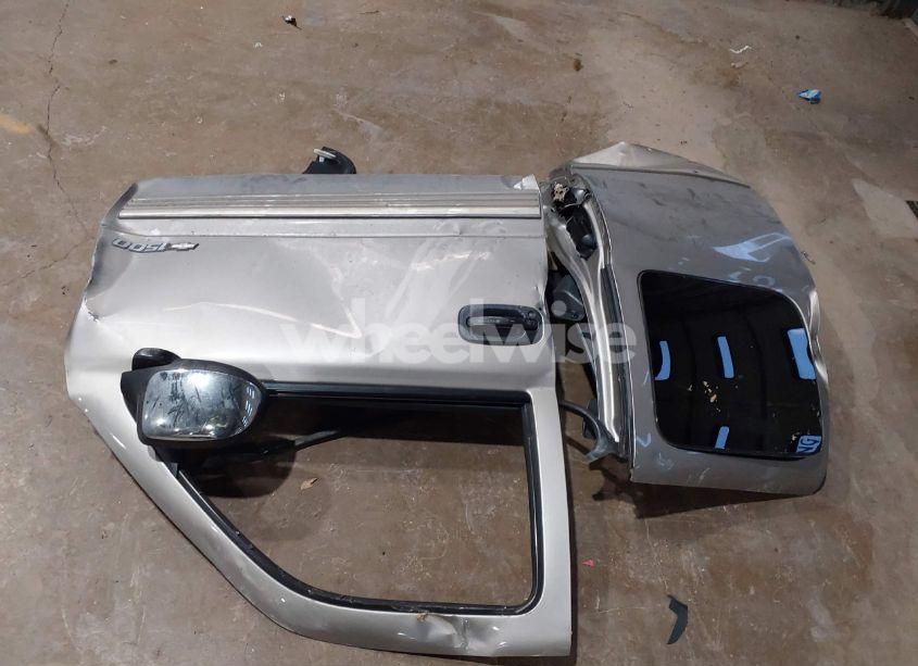 Photo 12 of 2002 Chevrolet Silverado 1500 LS (VIN 2GCEC19V321300382)