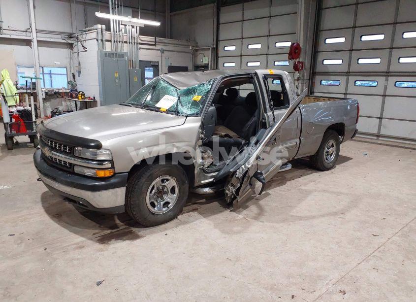 Photo 2 of 2002 Chevrolet Silverado 1500 LS (VIN 2GCEC19V321300382)