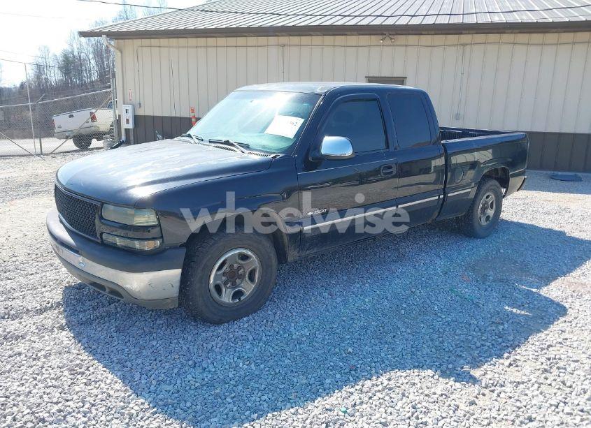 Photo 2 of 2002 Chevrolet Silverado 1500 LS (VIN 2GCEC19V321341014)