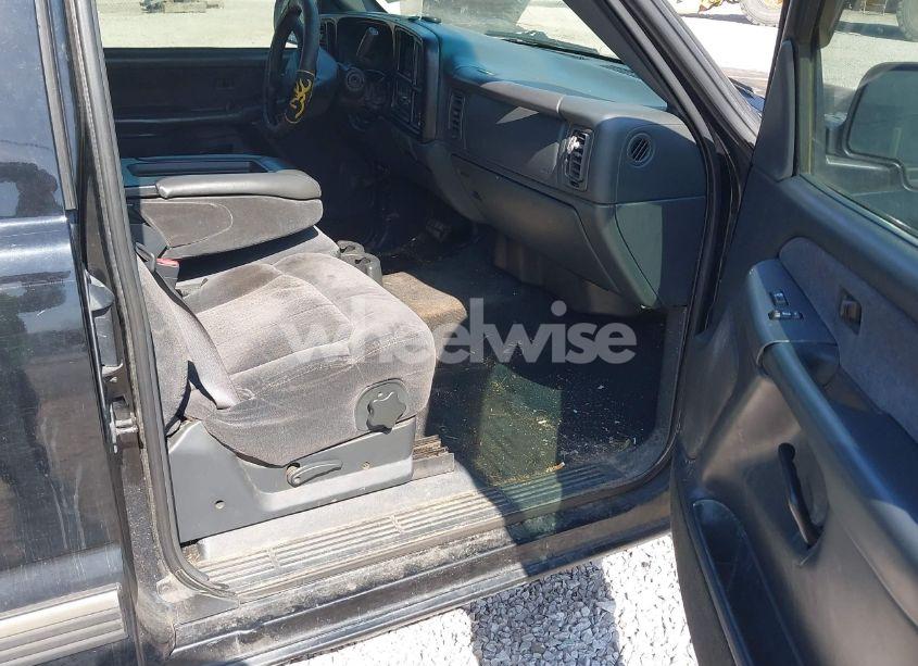 Photo 5 of 2002 Chevrolet Silverado 1500 LS (VIN 2GCEC19V321341014)