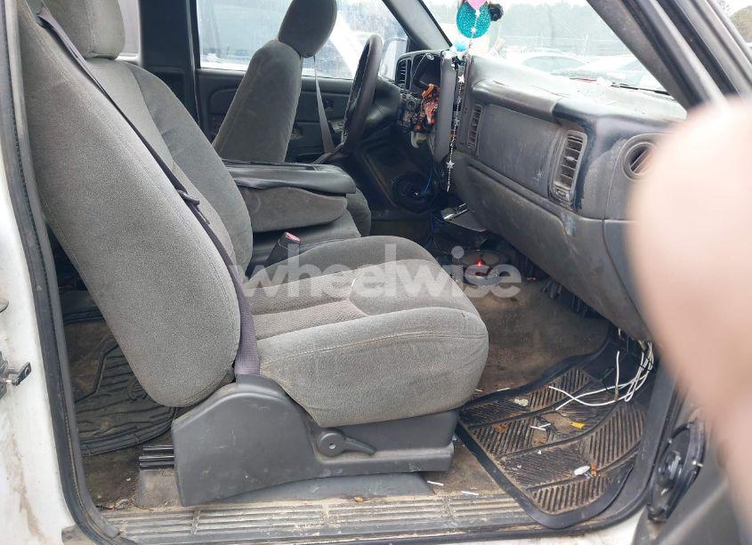 Photo 5 of 2004 Chevrolet Silverado 1500 LS (VIN 2GCEC19V341103859)