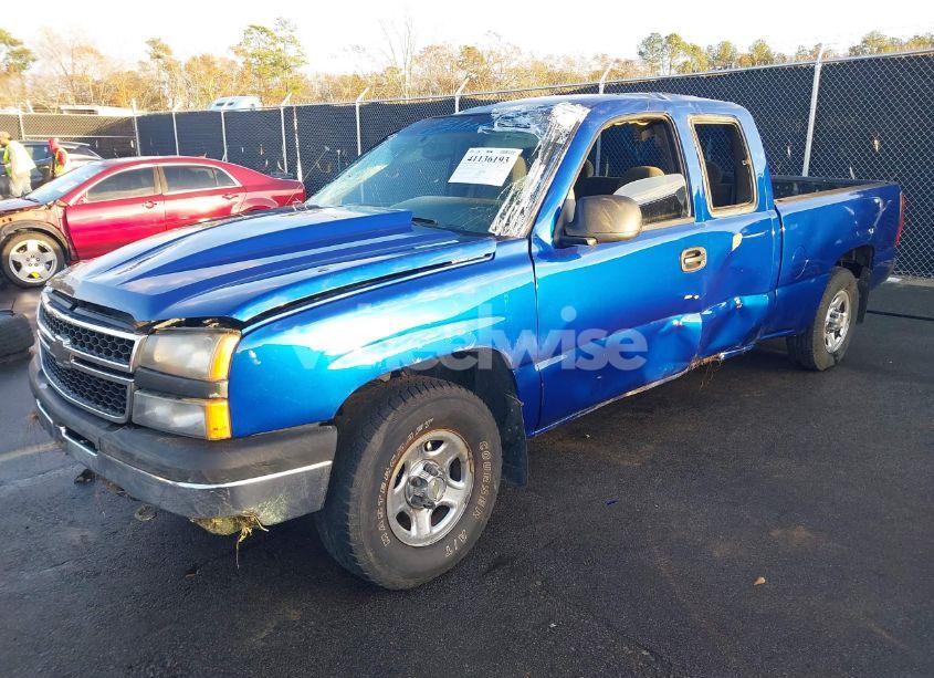 Photo 2 of 2004 Chevrolet Silverado 1500 LS (VIN 2GCEC19V341113291)