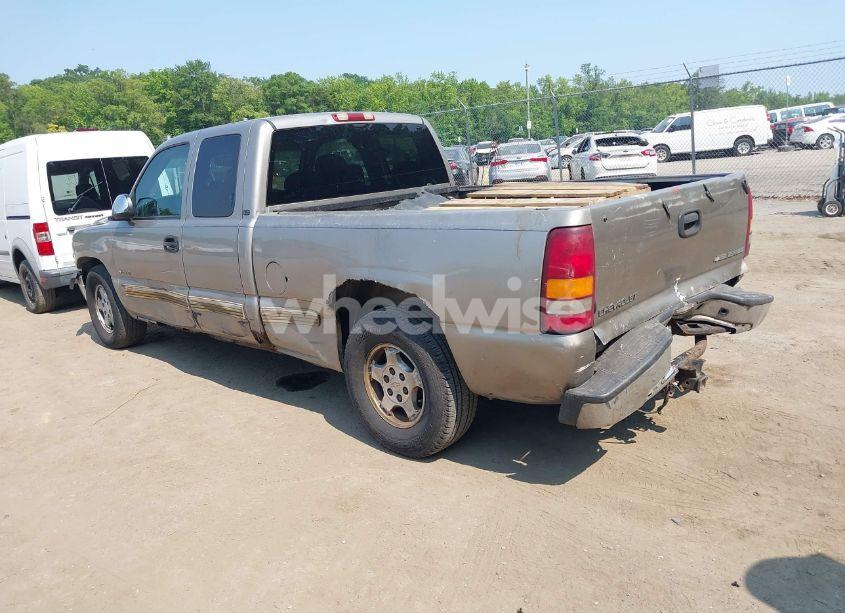 Photo 3 of 2001 Chevrolet Silverado 1500 LS (VIN 2GCEC19V411315584)