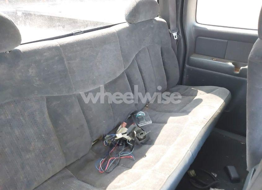 Photo 8 of 2001 Chevrolet Silverado 1500 LS (VIN 2GCEC19V411315584)