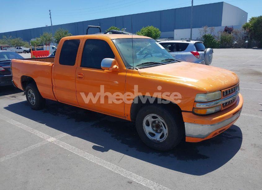 2001 Chevrolet Silverado 1500 LS (VIN 2GCEC19V411386445) main photo