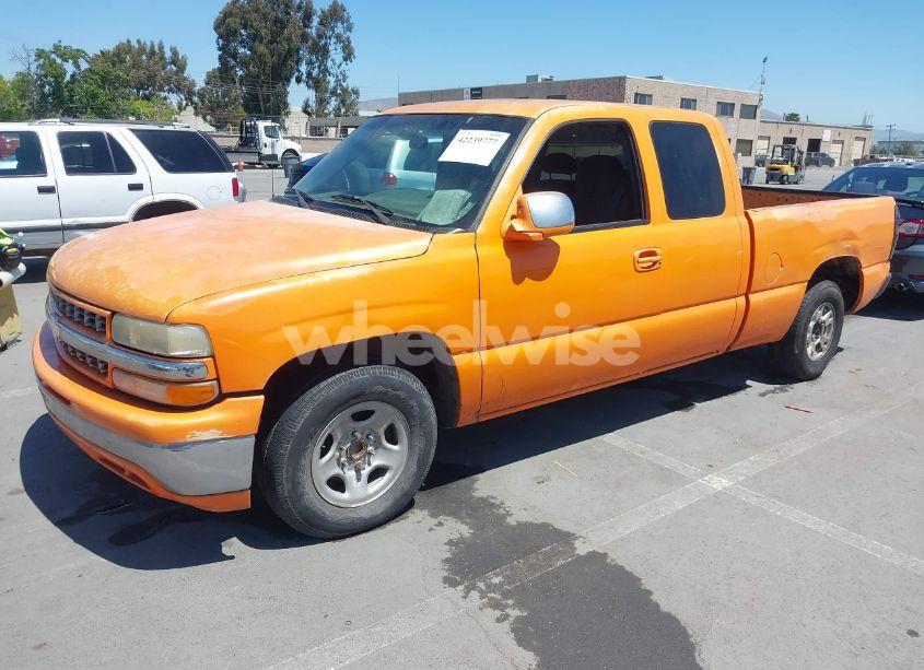 Photo 2 of 2001 Chevrolet Silverado 1500 LS (VIN 2GCEC19V411386445)