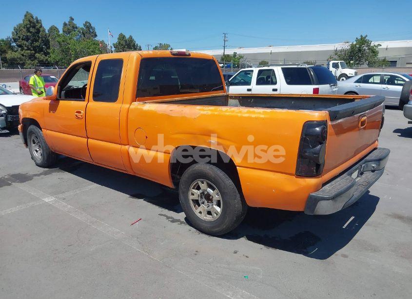 Photo 3 of 2001 Chevrolet Silverado 1500 LS (VIN 2GCEC19V411386445)