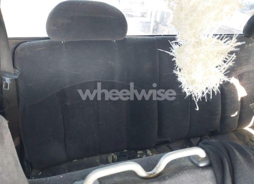 Photo 8 of 2002 Chevrolet Silverado 1500 LS (VIN 2GCEC19V421358727)