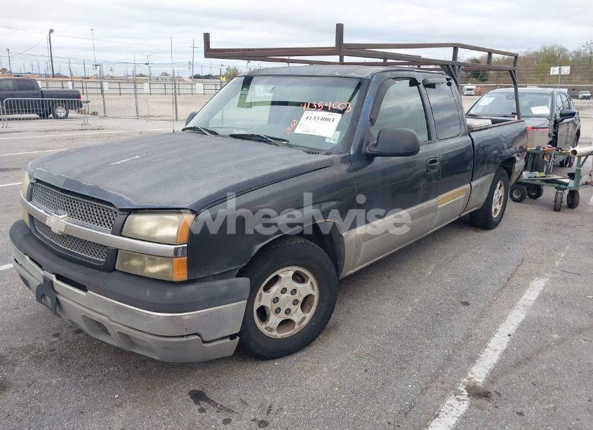 Photo 2 of 2003 Chevrolet Silverado 1500 LS (VIN 2GCEC19V431221403)