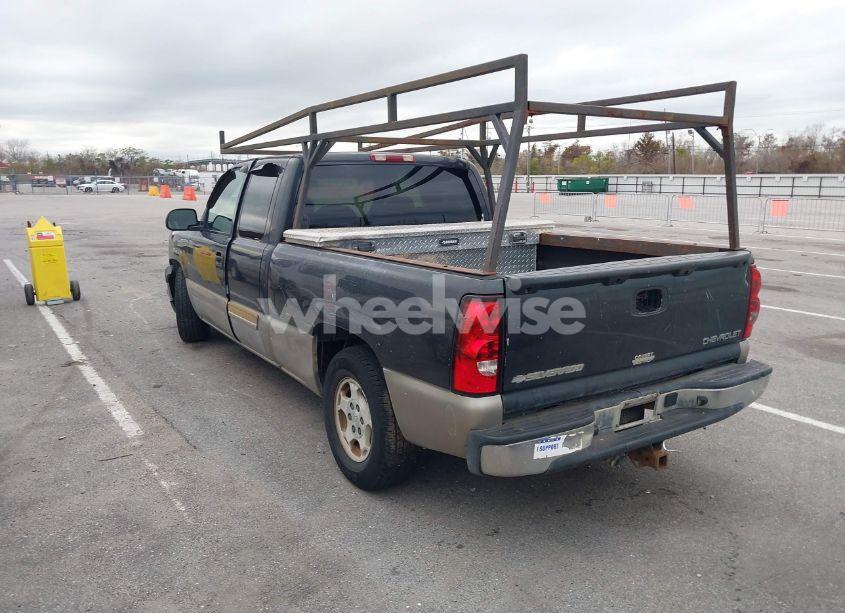 Photo 3 of 2003 Chevrolet Silverado 1500 LS (VIN 2GCEC19V431221403)