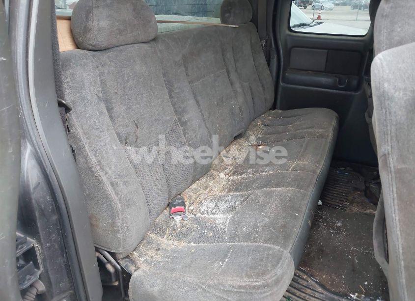 Photo 8 of 2003 Chevrolet Silverado 1500 LS (VIN 2GCEC19V431221403)