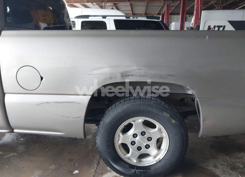 Photo 12 of 2003 Chevrolet Silverado 1500 LS (VIN 2GCEC19V431320822)