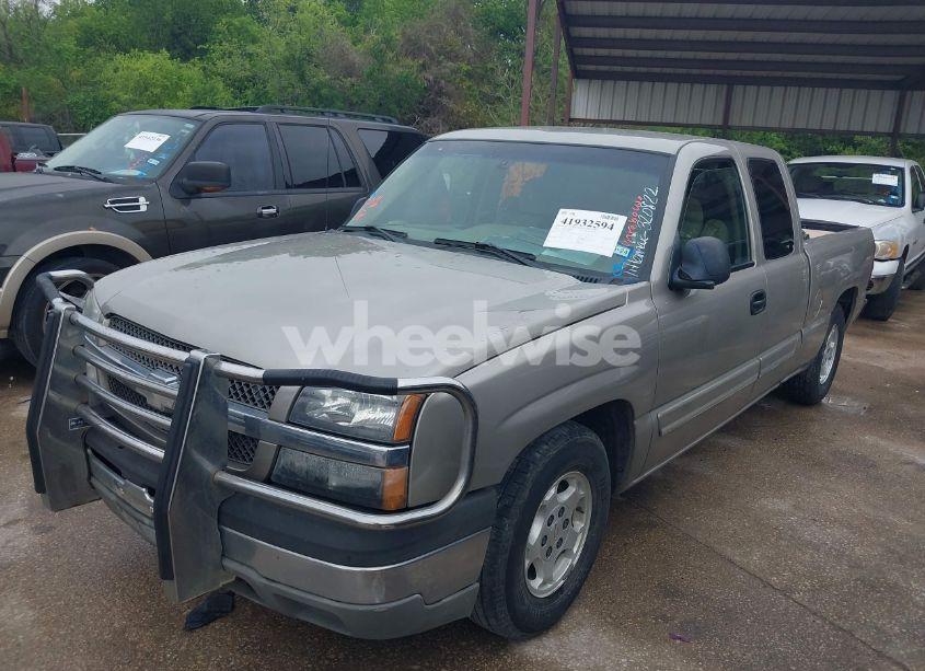 Photo 2 of 2003 Chevrolet Silverado 1500 LS (VIN 2GCEC19V431320822)