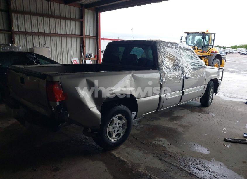 Photo 4 of 2003 Chevrolet Silverado 1500 LS (VIN 2GCEC19V431320822)