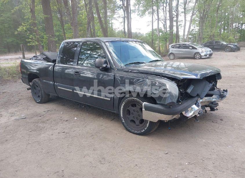 2004 Chevrolet Silverado 1500 LS (VIN 2GCEC19V441136966) main photo