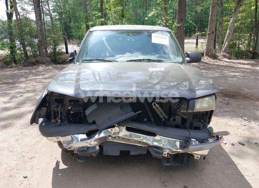 Photo 11 of 2004 Chevrolet Silverado 1500 LS (VIN 2GCEC19V441136966)