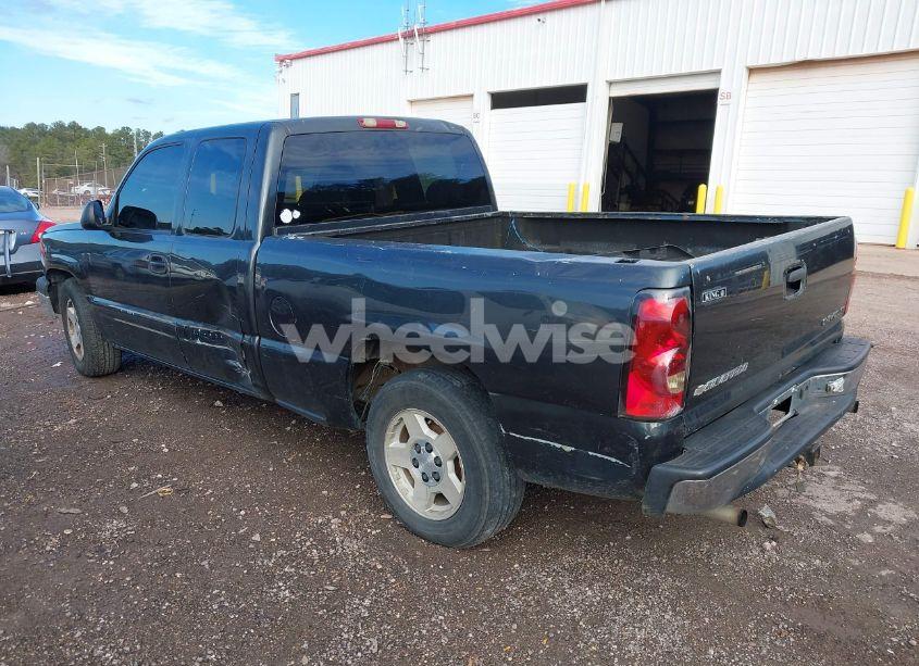 Photo 3 of 2005 Chevrolet Silverado 1500 LS (VIN 2GCEC19V451292183)