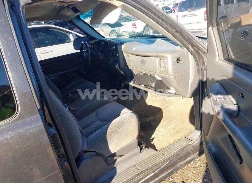 Photo 5 of 2005 Chevrolet Silverado 1500 LS (VIN 2GCEC19V451292183)