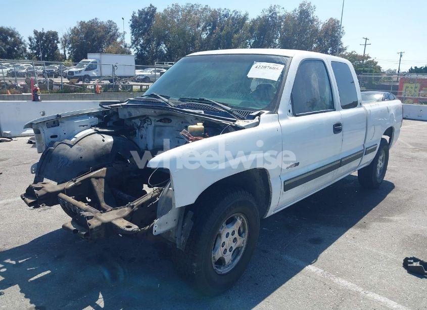 Photo 2 of 1999 Chevrolet Silverado 1500 LS (VIN 2GCEC19V4X1231354)