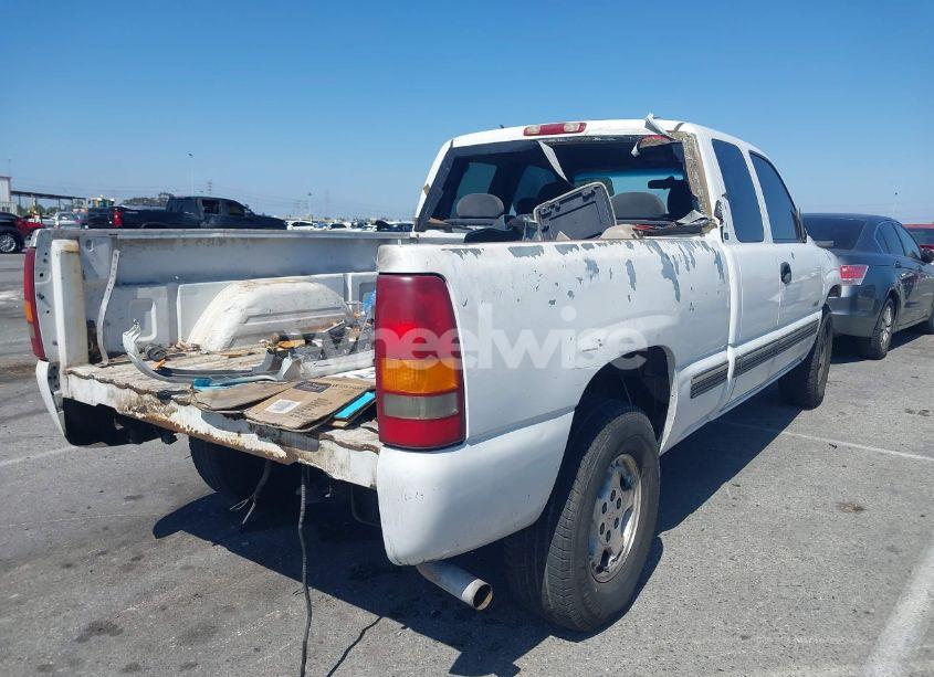 Photo 4 of 1999 Chevrolet Silverado 1500 LS (VIN 2GCEC19V4X1231354)