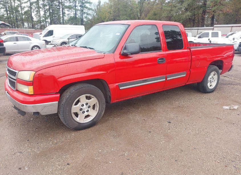 Photo 2 of 2006 Chevrolet Silverado 1500 LT1 (VIN 2GCEC19V561322292)