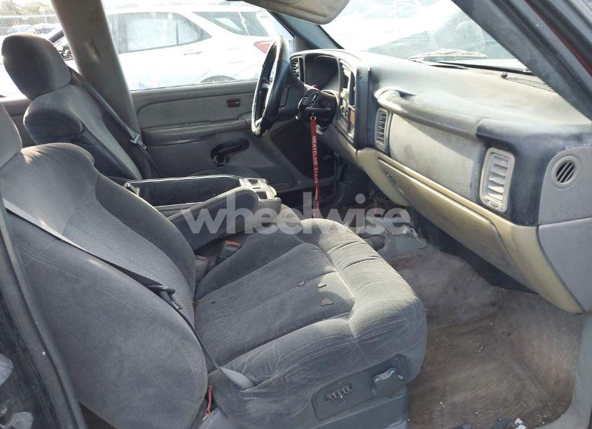 Photo 5 of 1999 Chevrolet Silverado 1500 LS (VIN 2GCEC19V5X1231797)