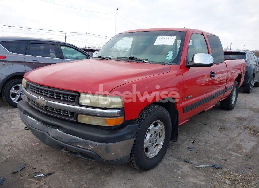 Photo 2 of 1999 Chevrolet Silverado 1500 LS (VIN 2GCEC19V5X1267196)