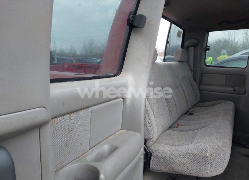 Photo 8 of 1999 Chevrolet Silverado 1500 LS (VIN 2GCEC19V5X1267196)