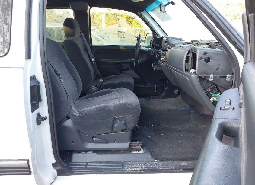 Photo 5 of 2001 Chevrolet Silverado 1500 LS (VIN 2GCEC19V611134180)