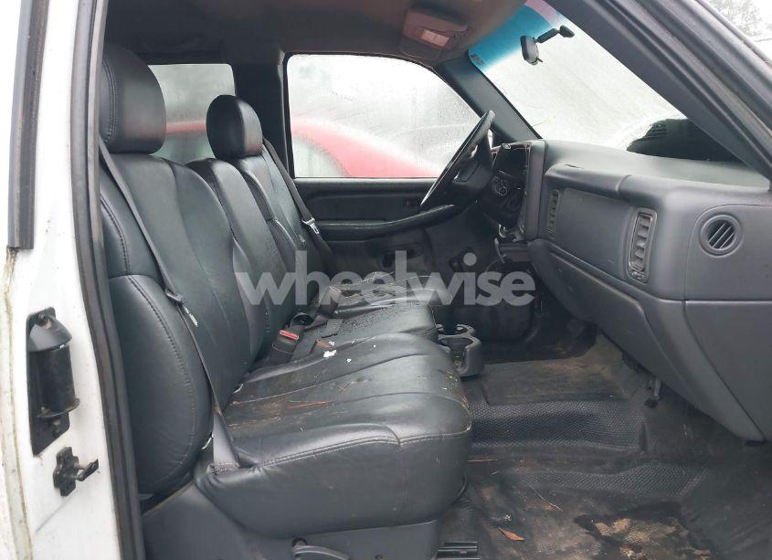 Photo 5 of 2001 Chevrolet Silverado 1500 (VIN 2GCEC19V611258451)