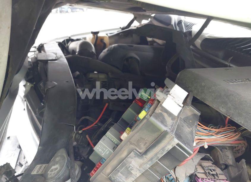 Photo 12 of 2002 Chevrolet Silverado 1500 LS (VIN 2GCEC19V621162322)