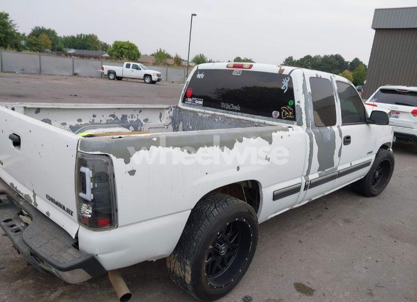 Photo 4 of 2002 Chevrolet Silverado 1500 LS (VIN 2GCEC19V621162322)