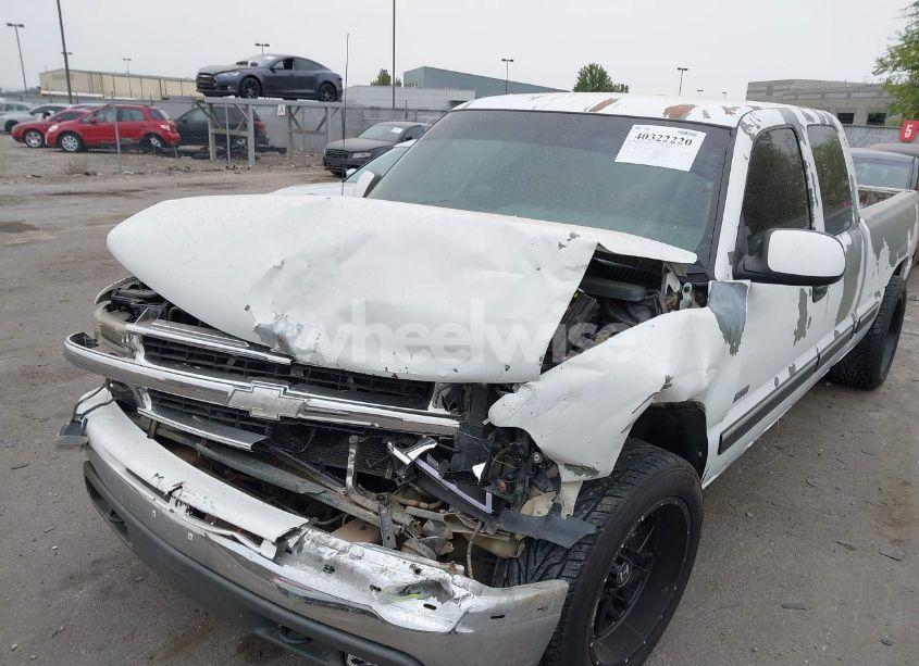 Photo 6 of 2002 Chevrolet Silverado 1500 LS (VIN 2GCEC19V621162322)
