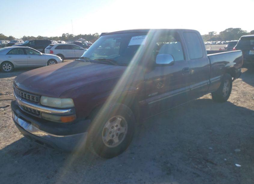 Photo 2 of 2002 Chevrolet Silverado 1500 LS (VIN 2GCEC19V621332341)